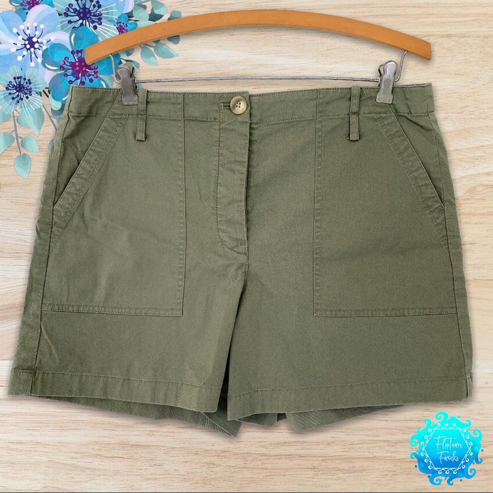 Theory Casual Twill Army Green Cargo Shorts; 12